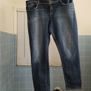 No boundaries jeans size 17
